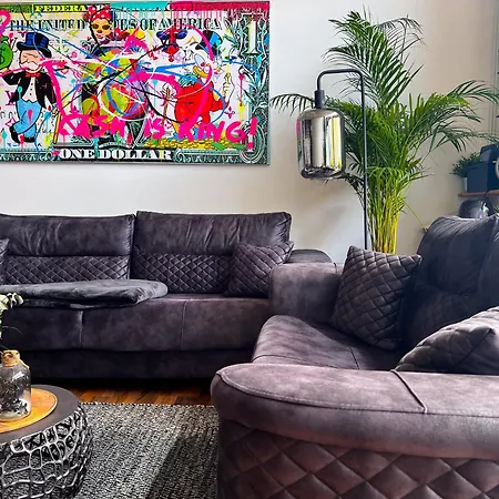 Homestay Nerd - Gaestezimmer In Alter Garage Oldenburg