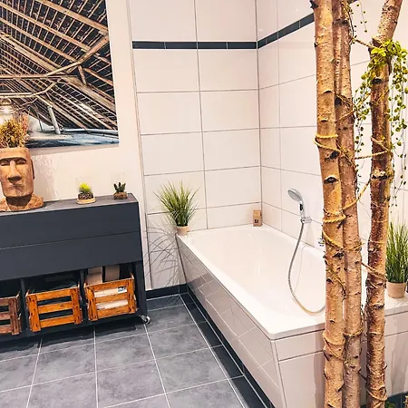 Homestay Nerd - Gaestezimmer In Alter Garage