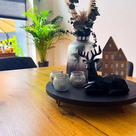 Nerd - Gaestezimmer In Alter Garage Homestay *