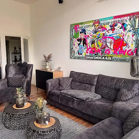 Nerd - Gästezimmer In Alter Garage