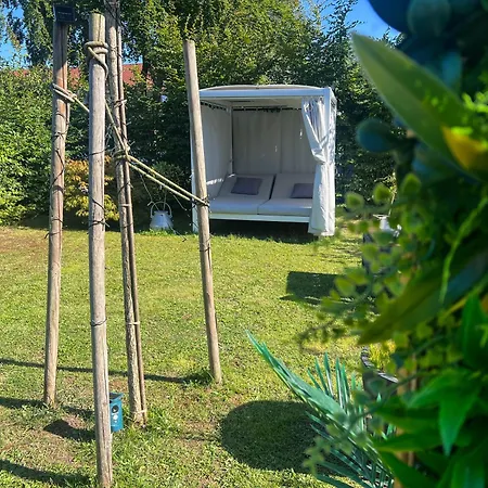 Nerd - Gaestezimmer In Alter Garage Privatunterkunft Oldenburg